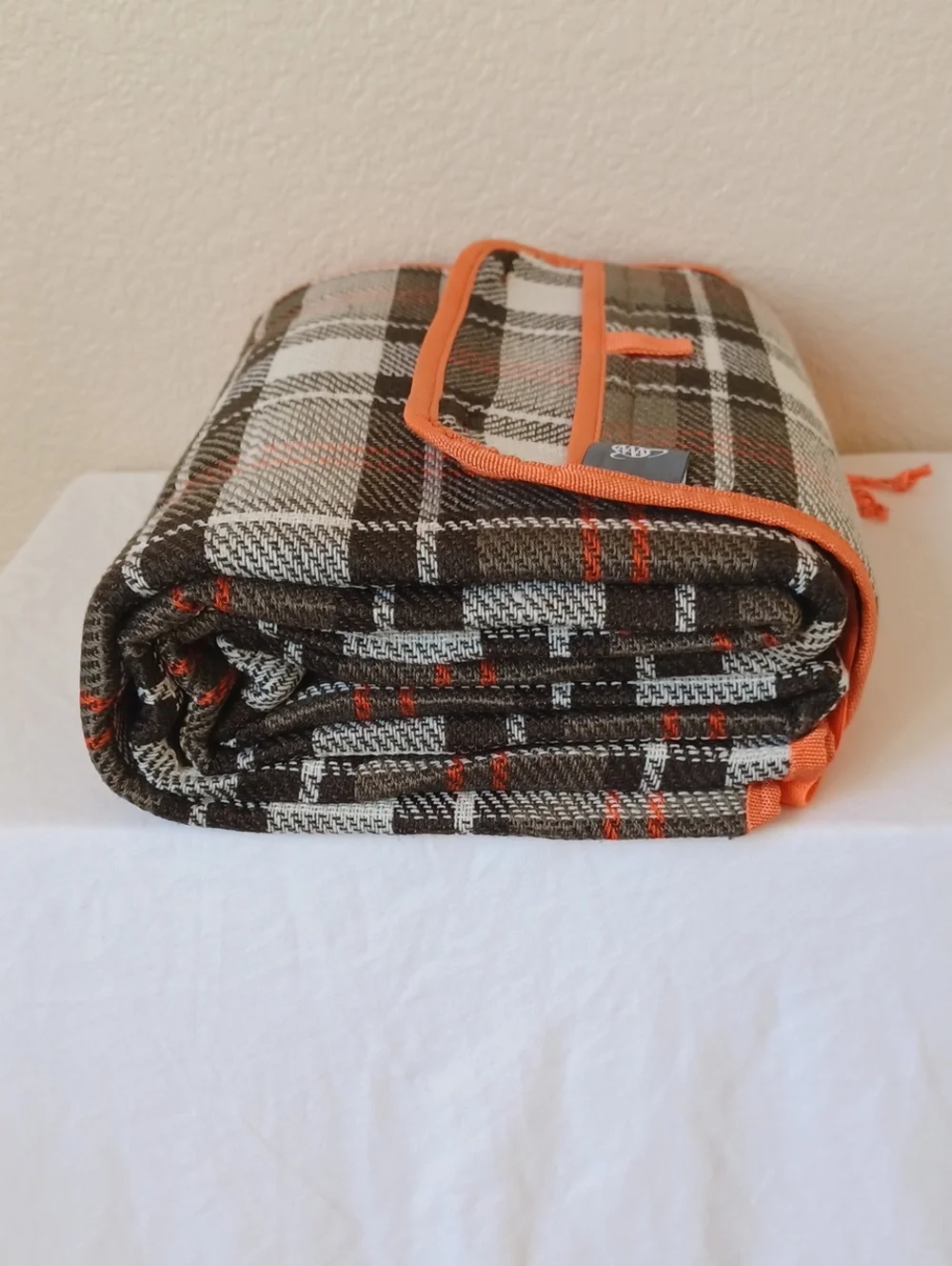NWOT AAA Picnic Blanket Lightweight Green & Orange Plaid New Large 75